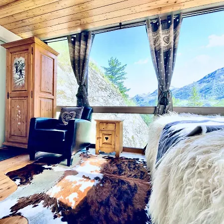 Stirling Luxury & Alpesi faház *