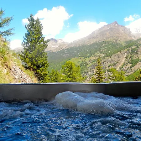 Stirling Luxury & Alpesi faház