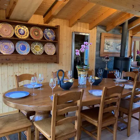 Dağ evi Stirling Luxury &